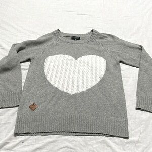 Simply southern light gray knit sweater Medium white heart cable knit